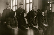 Accused women of Nagyrév © Hungarian National Museum